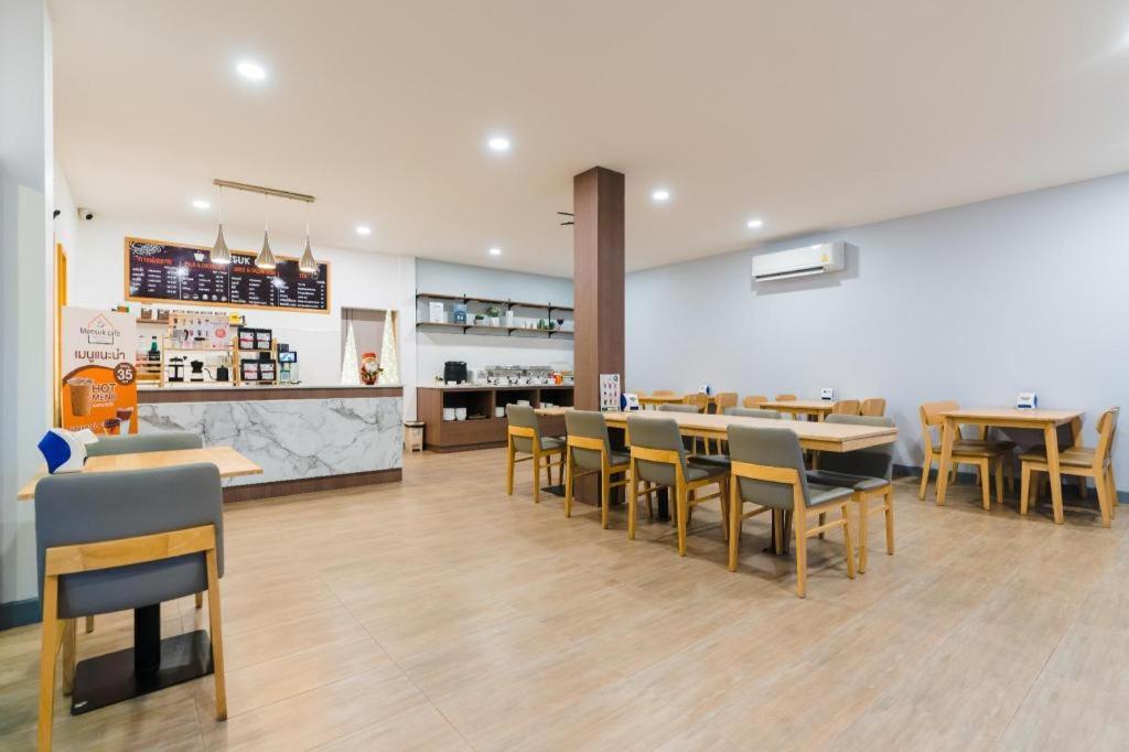 Meesuk ChiangRai Hotel, SHA Certified Chiang Rai Bagian luar foto