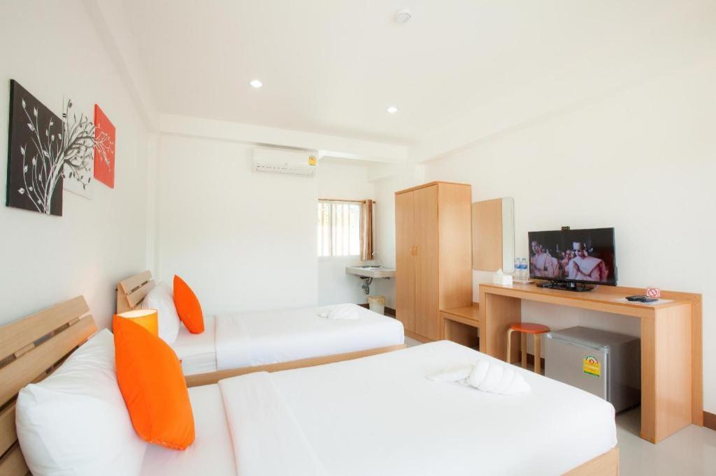 Meesuk ChiangRai Hotel, SHA Certified Chiang Rai Bagian luar foto